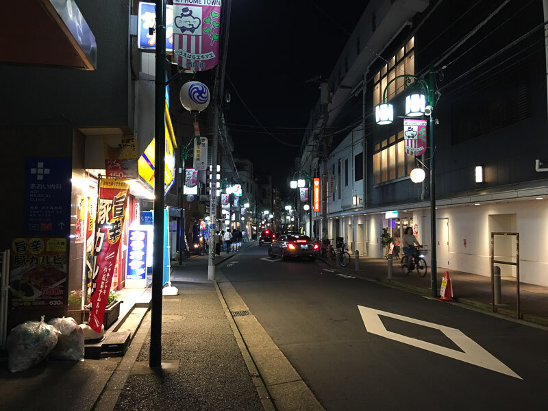 代々木上原駅　夜の商店街