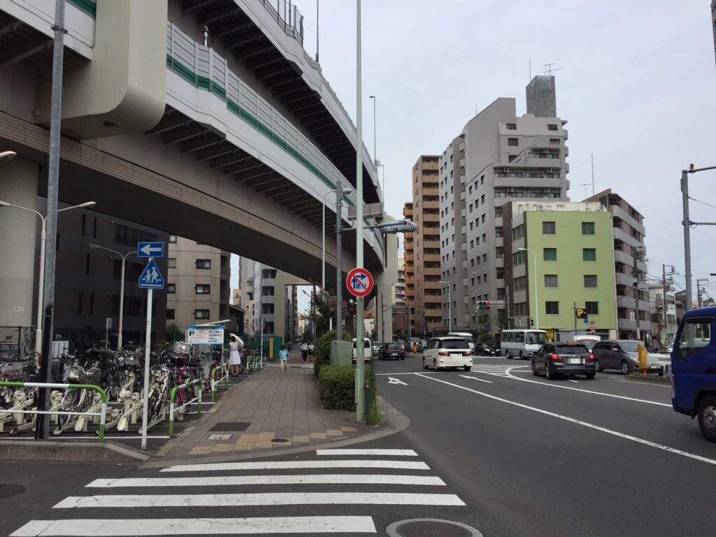 西巣鴨駅東側2