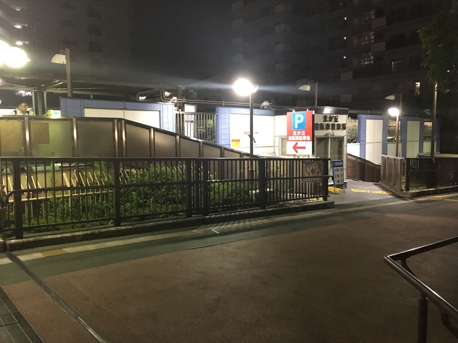 光が丘駅前2