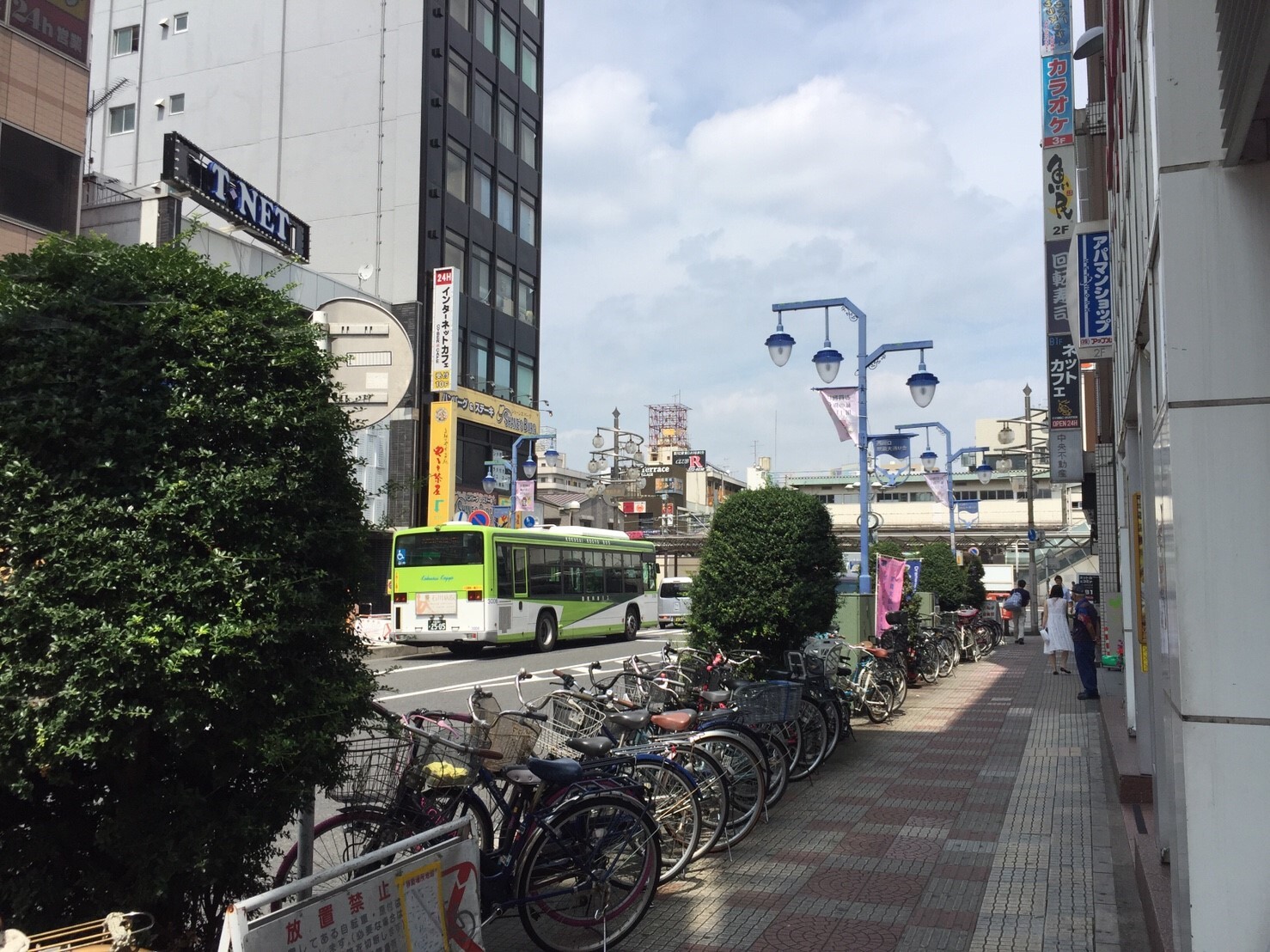 西川口駅歩道