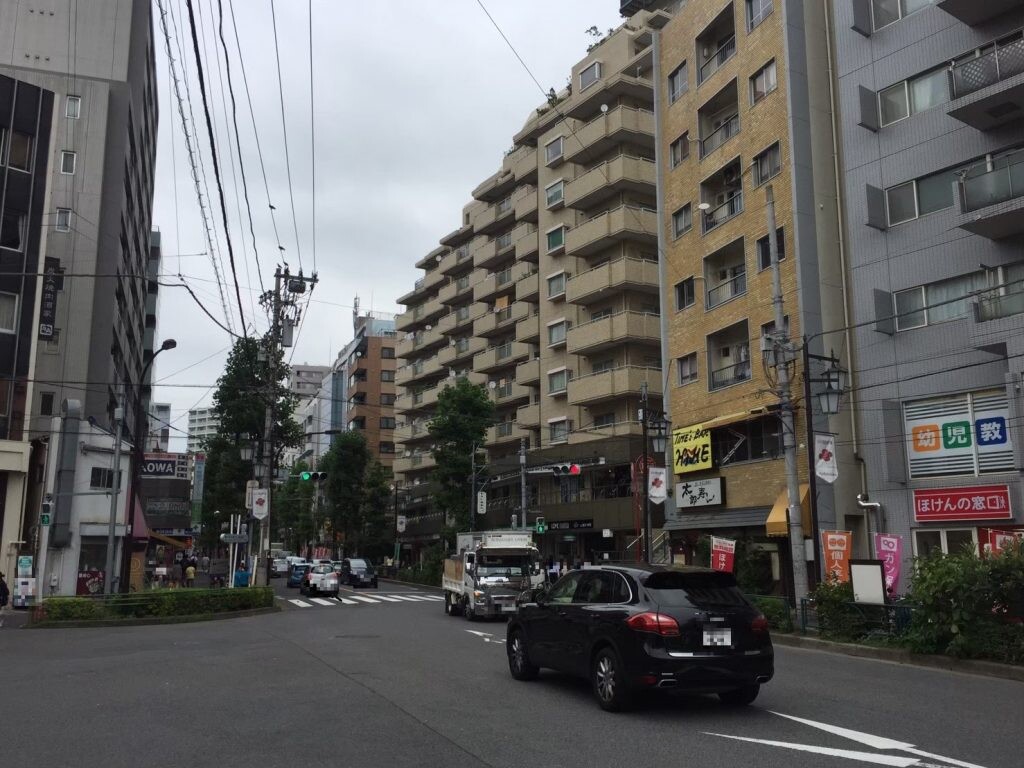 白山駅西側