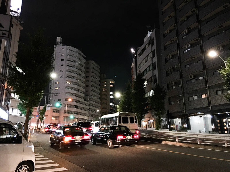 中目黒駅の夜の雰囲気