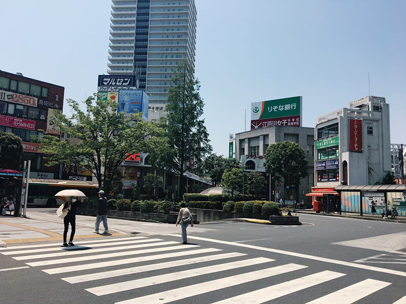 小岩駅南側