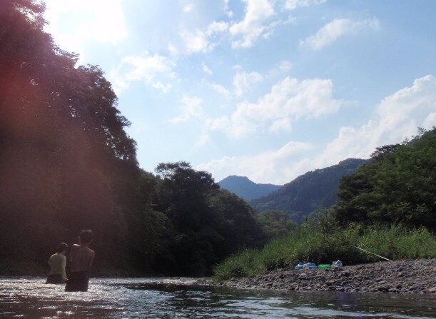 神流川と山々