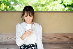 スマホ　女性